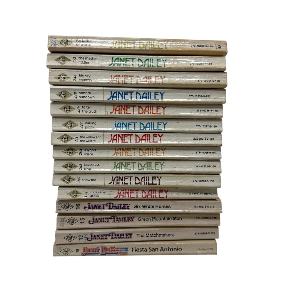 Vintage‎ (15) Romance Book Lot JANET DAILEY Paperback Harlequin Presents